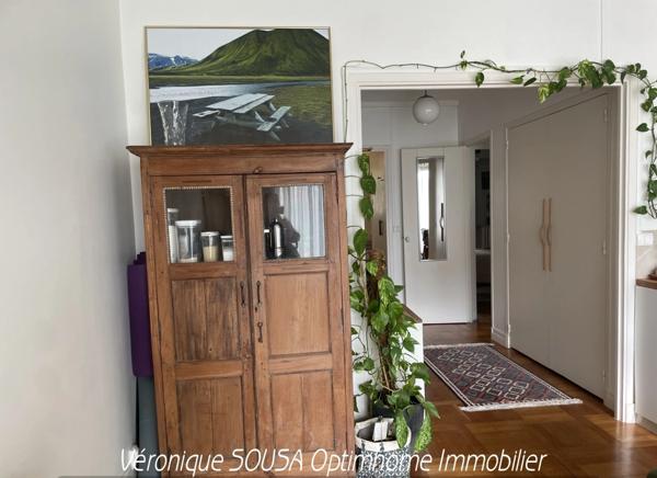 Coup de cœur au centre-ville – 2/3 pièces avec extérieur et parking