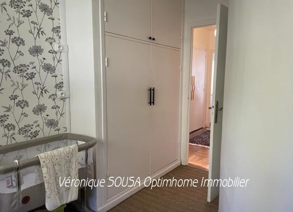 Coup de cœur au centre-ville – 2/3 pièces avec extérieur et parking