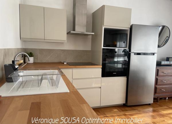 Coup de cœur au centre-ville – 2/3 pièces avec extérieur et parking