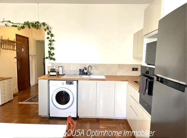 Coup de cœur au centre-ville – 2/3 pièces avec extérieur et parking