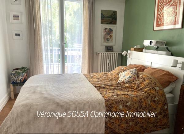 Coup de cœur au centre-ville – 2/3 pièces avec extérieur et parking