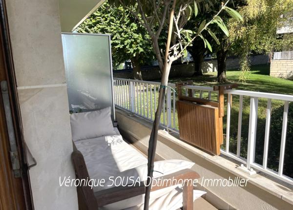 Coup de cœur au centre-ville – 2/3 pièces avec extérieur et parking