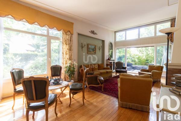 Maison à vendre 10 pièces 238 m² La Celle-Saint-Cloud