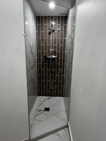 A deux pas du château de Versailles dans la rue de Satory - Studio de 18.3 m2