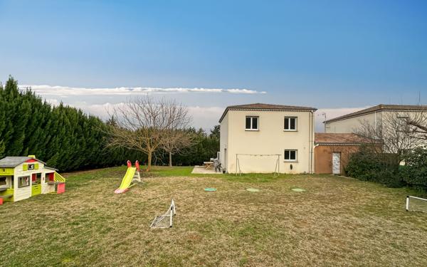 Maison à vendre    4 pièces • 90 m2 Saint-Donat-sur-l'Herbasse