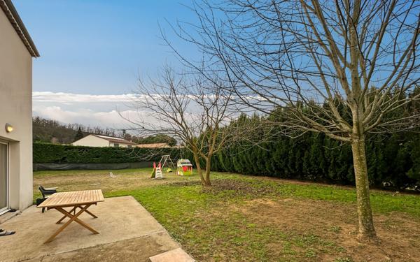 Maison à vendre    4 pièces • 90 m2 Saint-Donat-sur-l'Herbasse