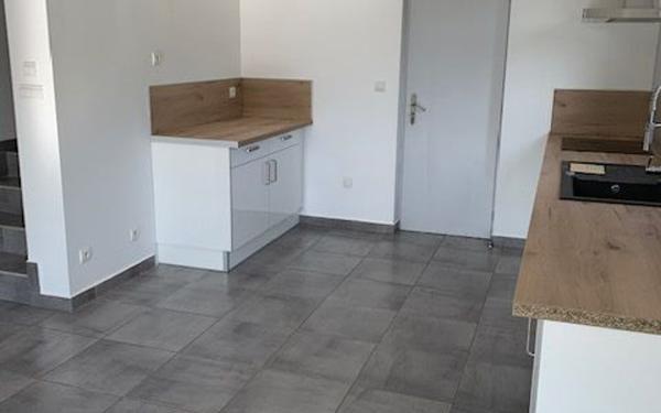 Maison à vendre    4 pièces • 90 m2 Saint-Donat-sur-l'Herbasse