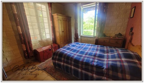 Maison de campagne avec accès privé à la rivière SAINT LAURENT DE CERDANS (66260)