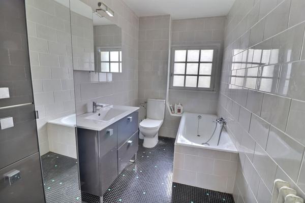 Brest (29200) BREST "RUE BERANGER" MAISON FAMILIALE SUR TERRAIN DE 800 m2