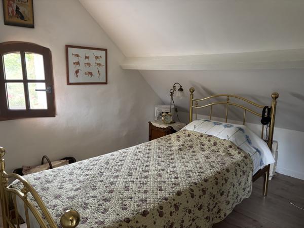 Neuvy-le-Barrois - Maison authentique avec un terrain de 2 330 m² dans un cadre rural paisible Neuvy-le-Barrois (18600)