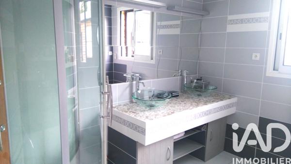 Maison à vendre 5 pièces 206 m² Saint-Pierre-du-Mont