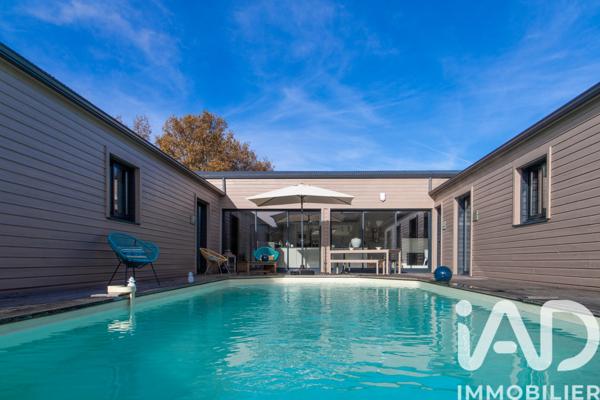 Maison à vendre 5 pièces 206 m² Saint-Pierre-du-Mont