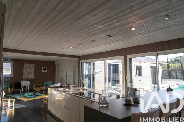 Maison à vendre 5 pièces 206 m² Saint-Pierre-du-Mont
