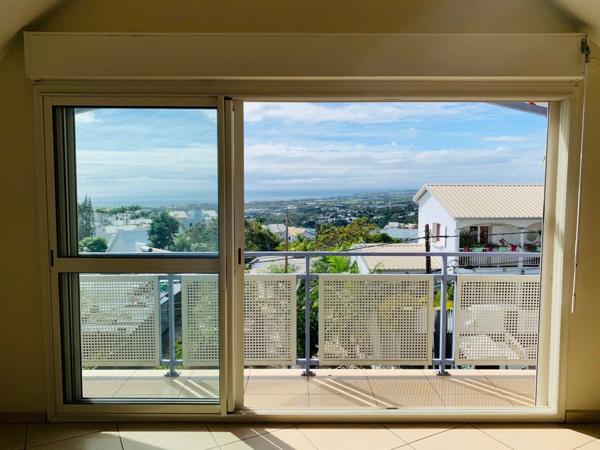 Beau F2 à Moufia Sainte-Clotilde loué