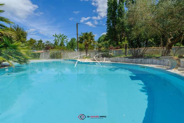 Maison à vendre 10 pièces de 495 m²