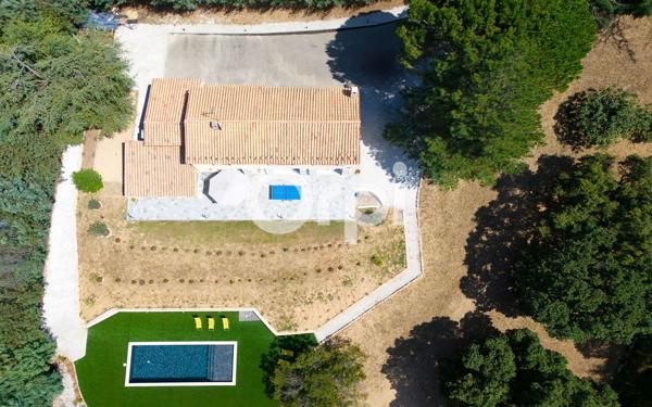 Maison à vendre    6 pièces • 194,05 m2 Mandelieu-la-Napoule