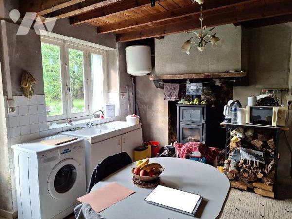 A Vendre, à CHAILLAND (53420). Maison rurale à rénover, comprenant deux pièces principales. Gre...