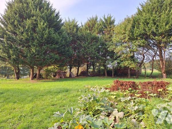 A Vendre, à CHAILLAND (53420). Maison rurale à rénover, comprenant deux pièces principales. Gre...