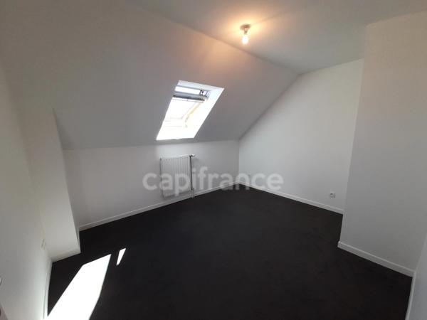 Maison individuelle à vendre 4 pièces PLOGONNEC (29180) - surface habitable 85 m2- 3 chambres - 1 garage - 1 jardin - 1 terrasse. Parcelle de 288 m2