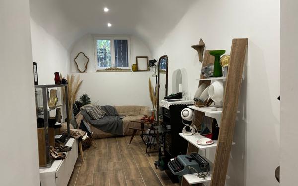 Appartement à vendre    2 pièces • 74 m2 Roquevaire