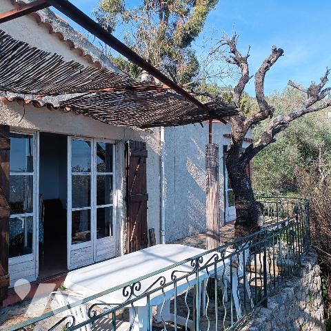 maison individuelle de 3 pièces principales sur  1781 m² de terrain