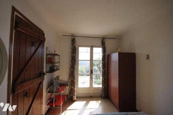 maison individuelle de 3 pièces principales sur  1781 m² de terrain