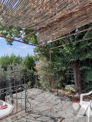 maison individuelle de 3 pièces principales sur  1781 m² de terrain