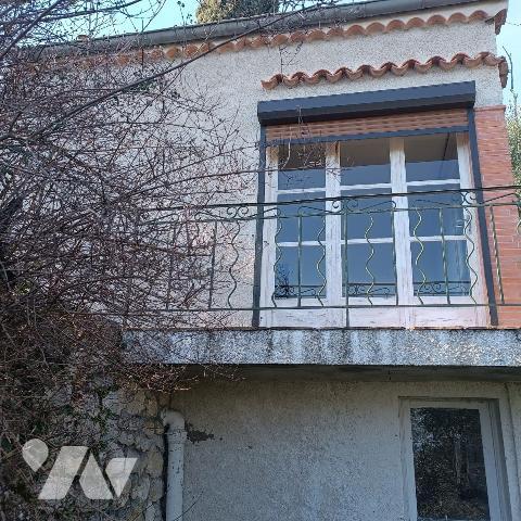 maison individuelle de 3 pièces principales sur  1781 m² de terrain