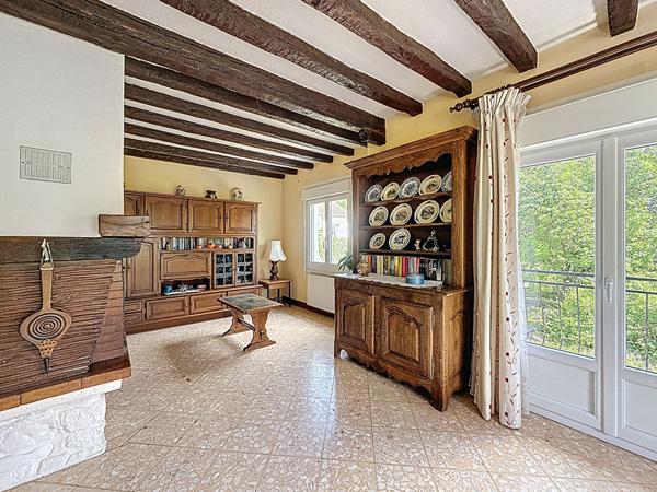 Maison à Meaux - POSSIBILITE DE DIVISION DE TERRAINS - proche commerces et écoles - 3 chambres - sous-sol total et grenier aménageable