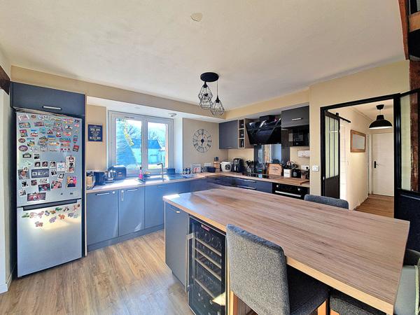 Maison Chateauneuf Sur Sarthe 6 pièce(s) 130 m2