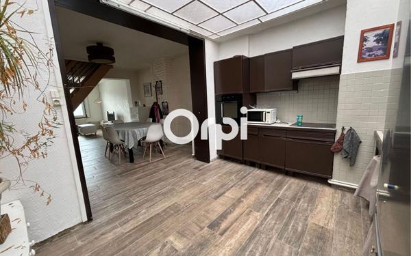 Maison à vendre    5 pièces •  Pérenchies