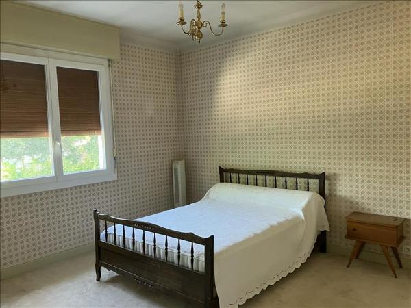 Maison à vendre |  Roquefort |  8 pièces | 191 m²