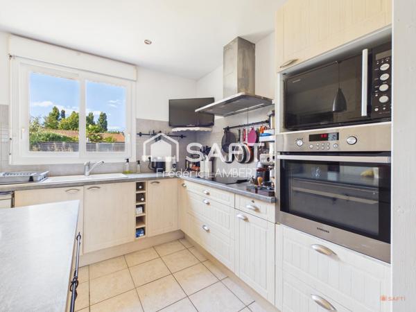Magné : maison familiale de 200 m² avec 5 chambres