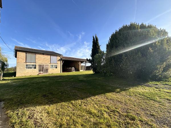 Escazeaux (82500) FERME A RENOVER AVEC DEPENDANCES ET GRAND TERRAIN