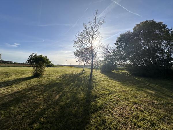 Escazeaux (82500) FERME A RENOVER AVEC DEPENDANCES ET GRAND TERRAIN