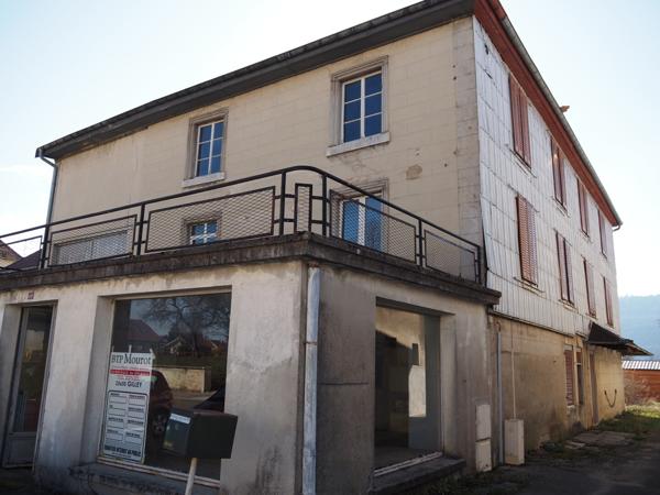 Idéal promoteur - Immeuble à Arc-sous-Cicon 249 000 €