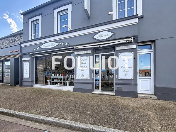 À VENDRE LOCAL COMMERCIAL ET HABITATION AU COEUR DE BARNEVILLE-CARTERET
