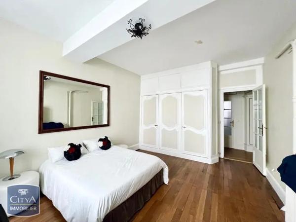 Appartement à louer 4 pièces 126.7m² Orléans (45000)