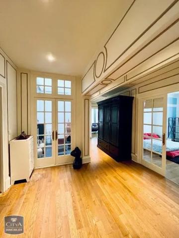 Appartement à louer 4 pièces 126.7m² Orléans (45000)
