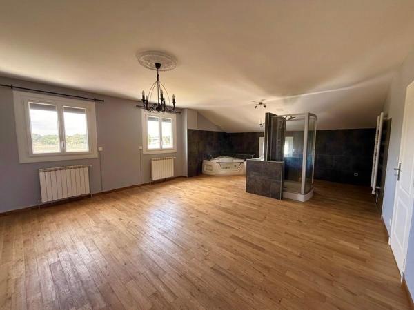 maison familiale 222  m²-8 pièces-6 chambres-2206 m² de terrain