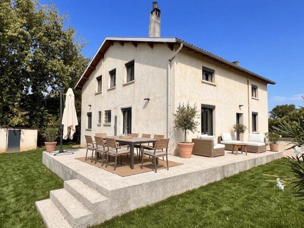 maison familiale 222  m²-8 pièces-6 chambres-2206 m² de terrain