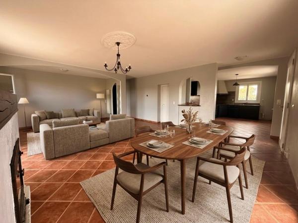 maison familiale 222  m²-8 pièces-6 chambres-2206 m² de terrain