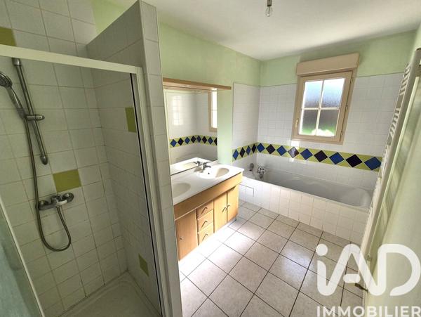 Maison à vendre 4 pièces 103 m² Saint-Loup-Lamairé