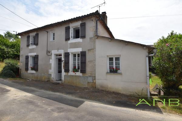 🏡 Maison traditionnelle en pierre à Écuras, Charente