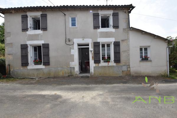 🏡 Maison traditionnelle en pierre à Écuras, Charente