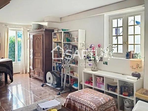 MAISON DE VILLE à 7 mn du centre