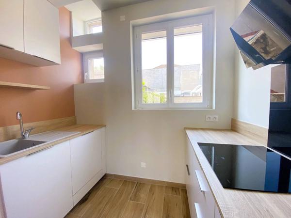 03200 VICHY - MAISON DE VILLE 3 PIÈCES AVEC GARAGE AVEC PATIO