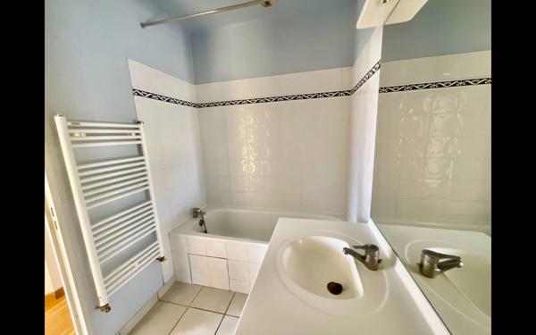 Appartement à vendre 3 pièces VILLEFRANCHE SUR SAONE (69)