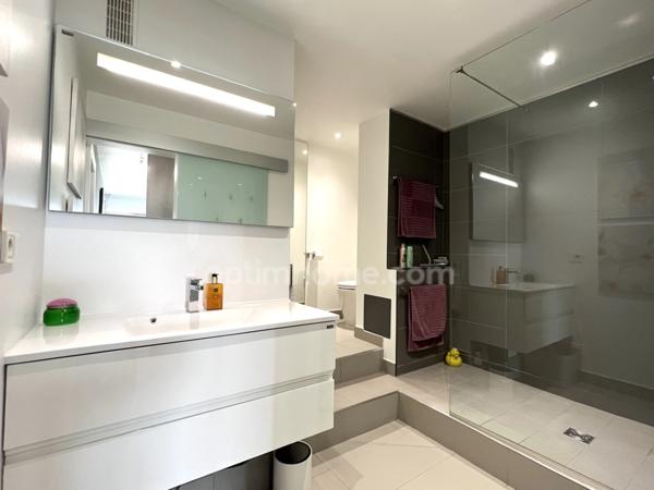 Appartement à vendre 2 pièces PARIS 20EME - Un balcon sur la plus belle ville du monde : Paris à vos pieds et le ciel pour vous seul !