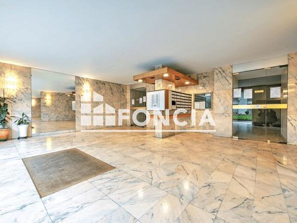 À vendre Studio 33.66 m² - Versailles 78000